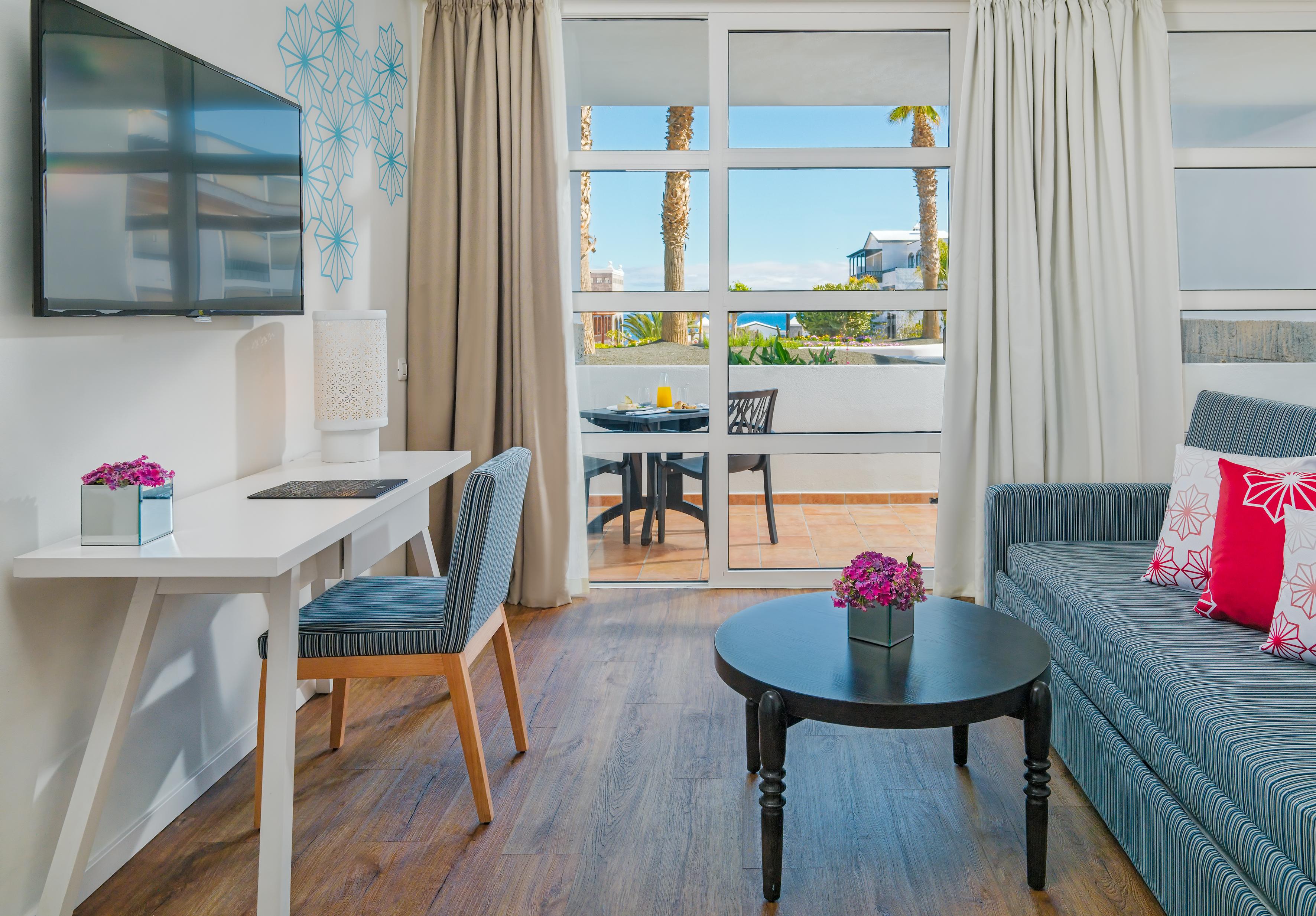 ホテル H10 ルビコン パレス プラヤ・ブランカ エクステリア 写真 A suite at the Hilton San Diego Bayfront