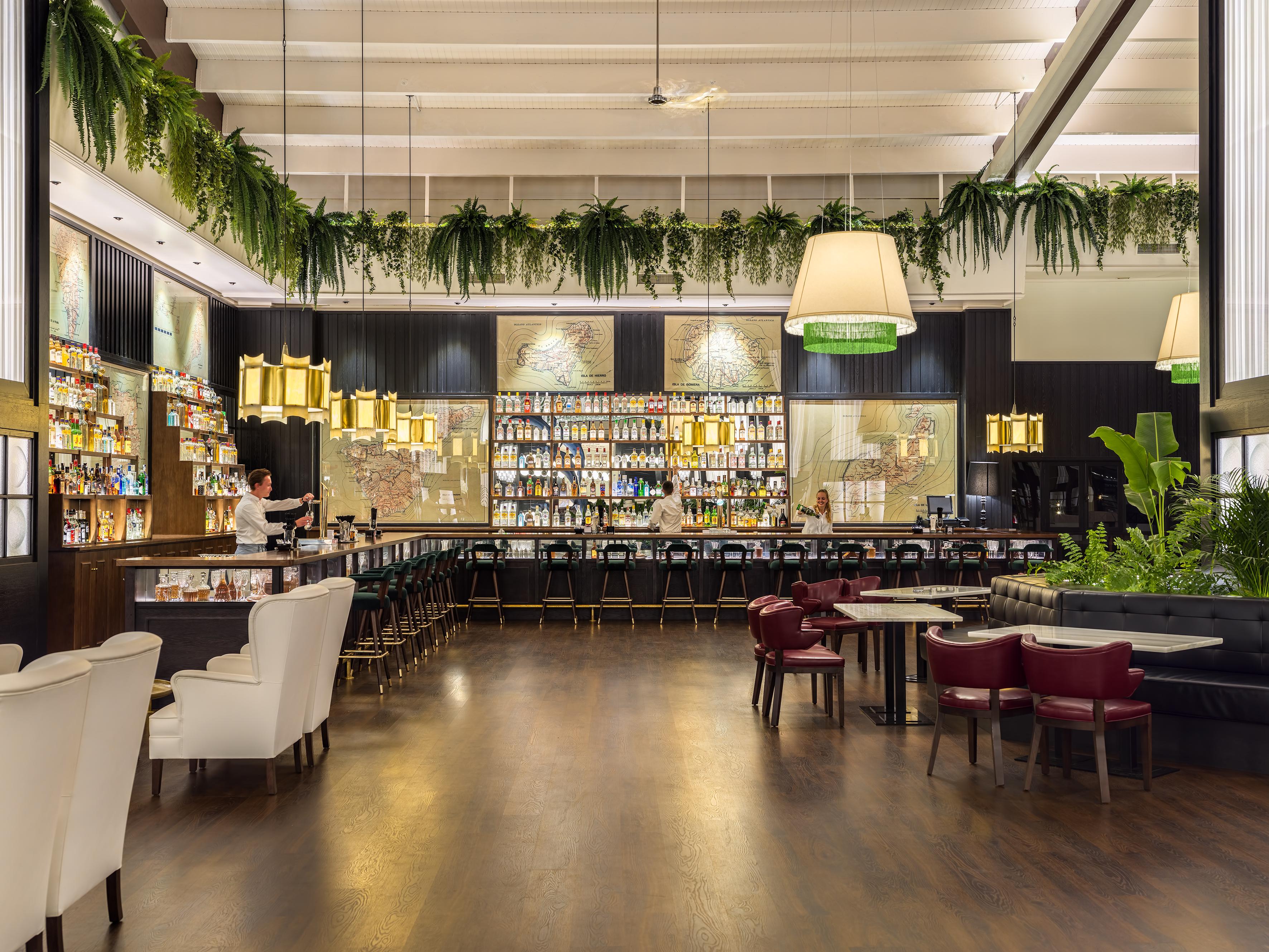 ホテル H10 ルビコン パレス プラヤ・ブランカ エクステリア 写真 The Bar