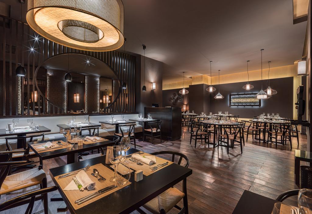 ホテル H10 ルビコン パレス プラヤ・ブランカ エクステリア 写真 Interior of the restaurant